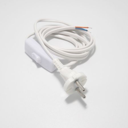 провод РЕАЛЬНАЯ ЭЛЕКТРИКА евроштекером и выключателем ШВВП 2х0,75 белый 1,7м, 6А