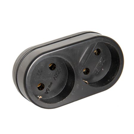 разветвитель 2 гнезда РЕАЛЬНАЯ ЭЛЕКТРИКА б/з 6А 2T черный георгий михайлович брянцев конец осиного гнезда