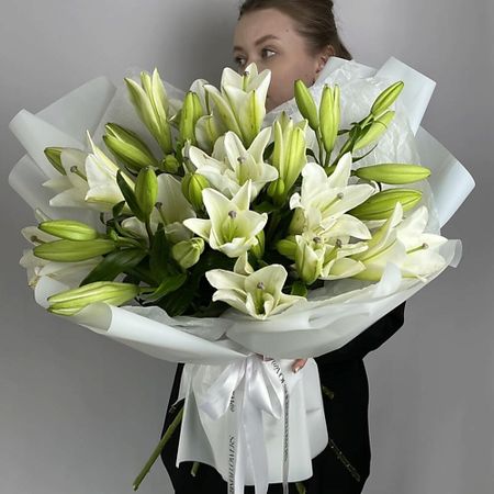 Букет живых цветов VLSHBN FLOWERS STATE Монобукет из белых лилий