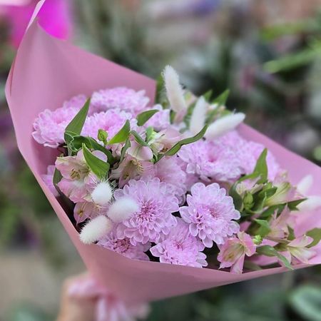 Букет живых цветов GREEN STUDIO Сборный букет из альстромерии и хризантем с сухоцветами