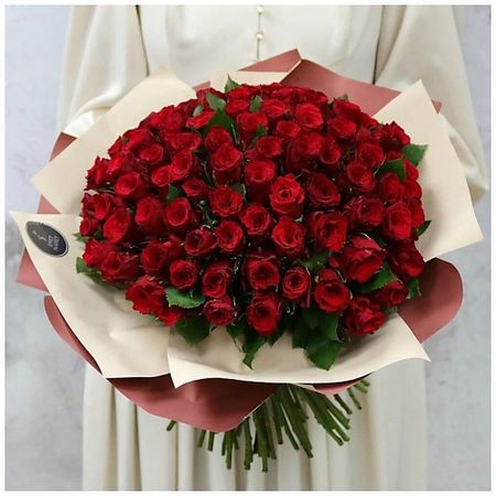 Букет живых цветов БУКЕТ МАРКЕТ ДАРИТЕ С УДОВОЛЬСТВИЕМ Букет из 101 розы - Мачо Кения 40 см.