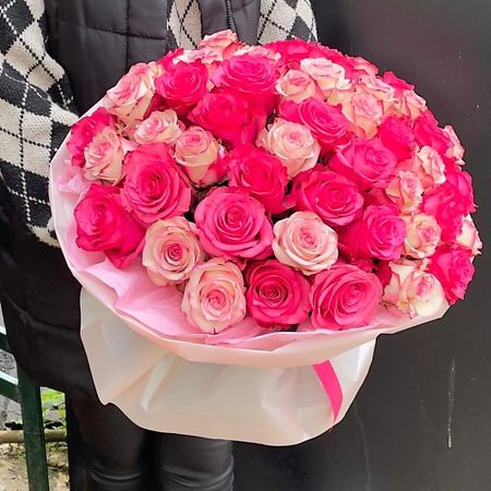 Букет живых цветов КОЛИБРИ ЦВЕТОЧНЫЙ САЛОН Розовое чудо