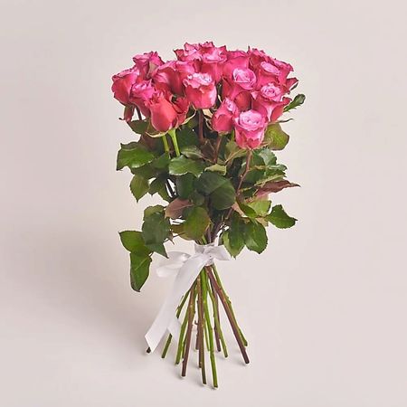 Букет живых цветов AZALIANOW ЦВЕТЫ. ПОДАРКИ. ДЕКОР Яркий букет из 19 розовых роз 50 см