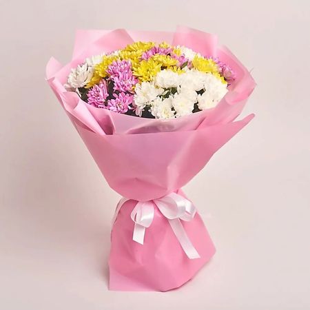 Букет живых цветов AZALIANOW ЦВЕТЫ. ПОДАРКИ. ДЕКОР Букет из 15 разноцветных кустовых хризантем в упаковке