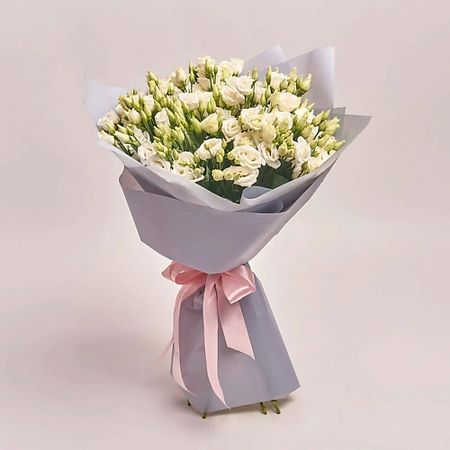 Букет живых цветов AZALIANOW ЦВЕТЫ. ПОДАРКИ. ДЕКОР Букет из 15 белых лизиантусов в серой пленке