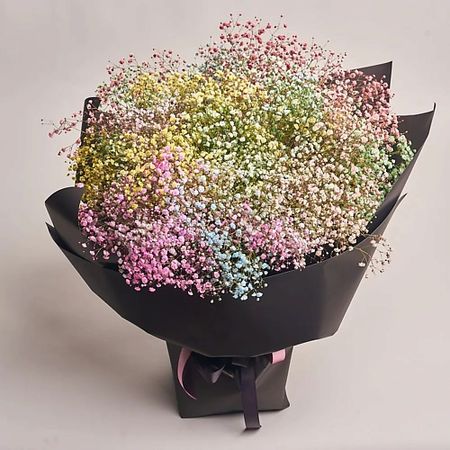 Букет живых цветов AZALIANOW ЦВЕТЫ. ПОДАРКИ. ДЕКОР Букет из 25 радужных гипсофил в черной бумаге