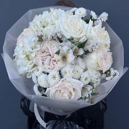 Букет живых цветов ДАРИ ЦВЕТЫ Белый букет