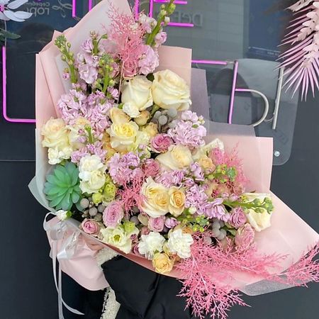 Букет живых цветов ДАРИ ЦВЕТЫ Большой авторский букет