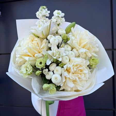 Букет живых цветов ДАРИ ЦВЕТЫ Букет с кремовыми французскими розами