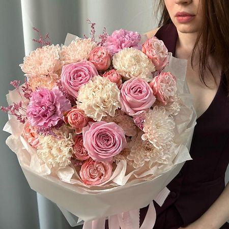 Букет живых цветов ДАРИ ЦВЕТЫ Букет с пионовидными розами круглый