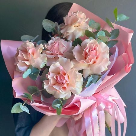 Букет живых цветов ДАРИ ЦВЕТЫ Французские розы с эвкалиптом ВАУ ЭФФЕКТ