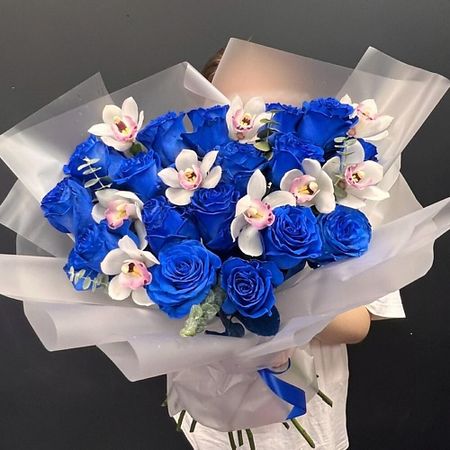 Букет живых цветов ДАРИ ЦВЕТЫ Синие розы и орхидея