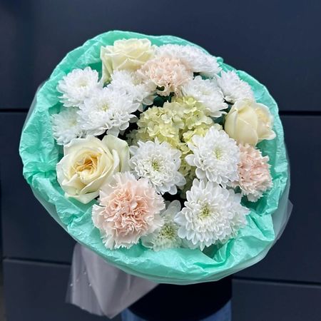 Букет живых цветов ДАРИ ЦВЕТЫ Букет с хризантемами, розами и диантусами