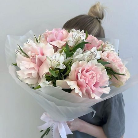 Букет живых цветов ДАРИ ЦВЕТЫ Букет с французскими розами