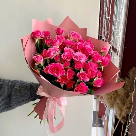 Букет живых цветов ДАРИ ЦВЕТЫ Букет с кустовыми розами