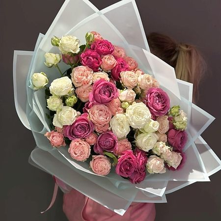 Букет живых цветов ДАРИ ЦВЕТЫ Кустовые пионовидные розы для мамы букет