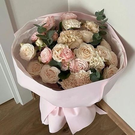 Букет живых цветов ДАРИ ЦВЕТЫ Букет из кустовых роз и диантуслв