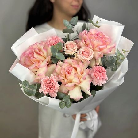 Букет живых цветов ДАРИ ЦВЕТЫ Французские розы и кустовые розы в букете