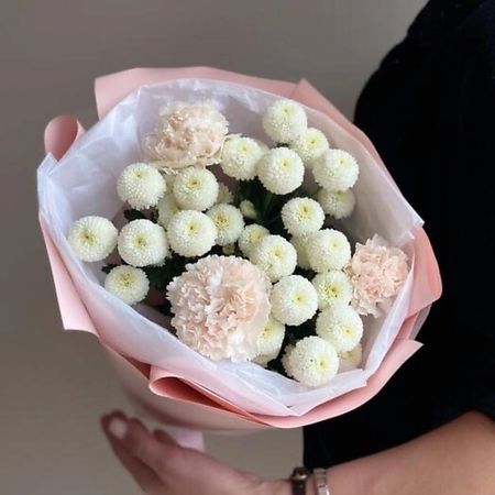 Букет живых цветов ДАРИ ЦВЕТЫ Букет из хризантем и диантусов