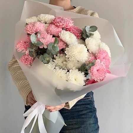 Букет живых цветов ДАРИ ЦВЕТЫ Стильный букет хризантема розовая белая и эвкалипт