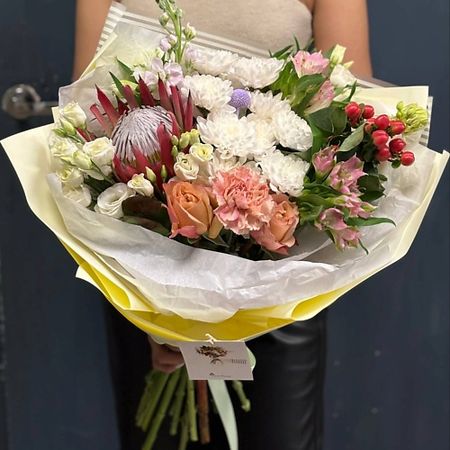 Букет живых цветов YULIA FLOWER Букет «Дерзкая протея»