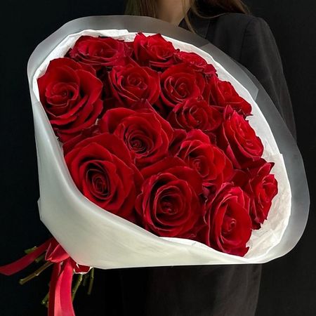 Букет живых цветов ДАМА ФЕЯ Классика из 15 бордовых роз Эквадор александр дюма сын дама с камелиями