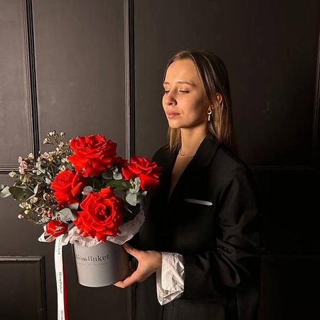 Букет живых цветов WOW BUKET Коробка «Nina»