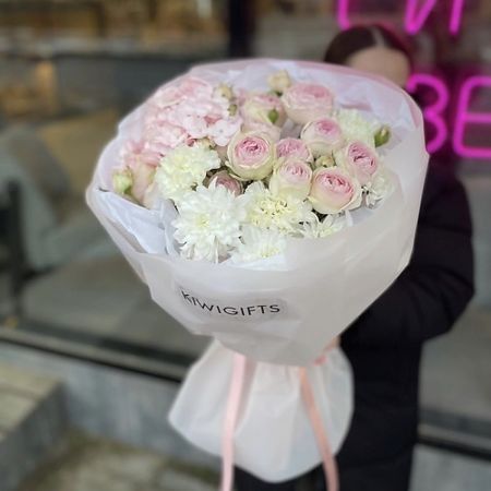Букет живых цветов KIWIGIFTS Букет цветов живые Розы, Гортензия, Диантус, Хризантема