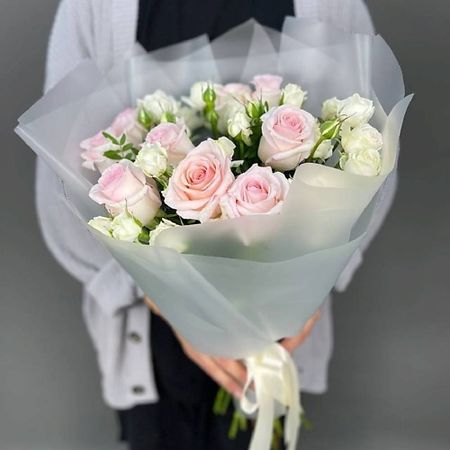 Букет живых цветов 4 СЕЗОНА Дуобукет из кустовых и одноголовых роз