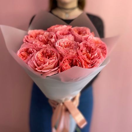 Букет живых цветов CVETAEVA TOMSK.RU Букет из 11 пиононовидных роз 