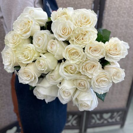 Букет живых цветов ЦВЕТЫ ДЛЯ ВАС Роза белая 25 шт