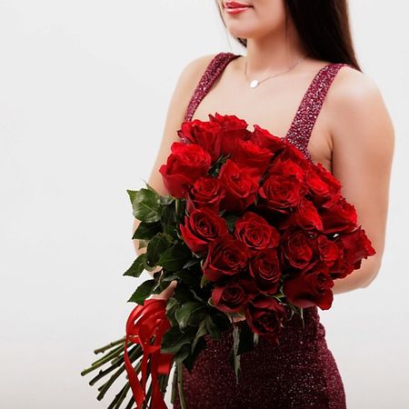 Букет живых цветов БУКЕТНАЯ ЛАВКА 25 красных роз