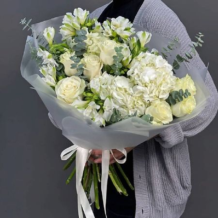 Букет живых цветов 4 СЕЗОНА Триобукет из гортензии, роз и альстромерий