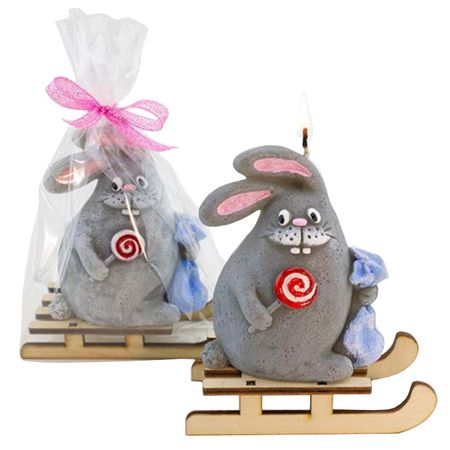 свеча Заяц с мешком на санках 12см