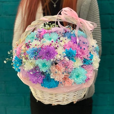 Букет живых цветов ЦВЕТЫ МИШКИ Корзина (Композиция) из хризантемы и гипсофилы