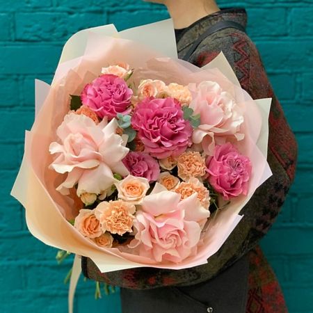 Букет живых цветов ЦВЕТЫ МИШКИ Букет из французской розы и гвоздики