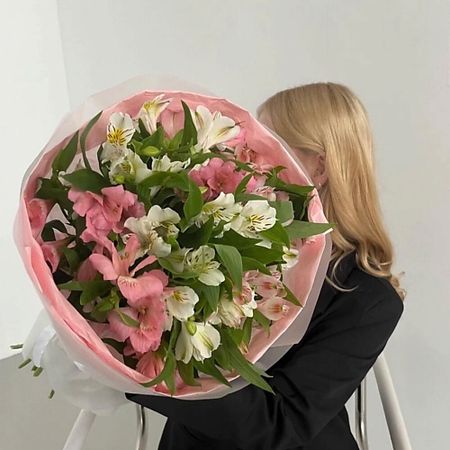Букет живых цветов МНОГО ЦВЕТОВ ЦВЕТОЧНЫЙ МАГАЗИН Букет из альстромерий