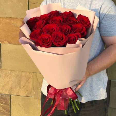 Букет живых цветов MILOTTA FLORAL SHOP 15 бордовых роз