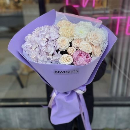 Букет живых цветов KIWIGIFTS Букет цветов живые Розы, Пионы, Гортензия, Хризантема, Диантус