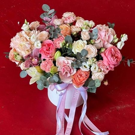 Букет живых цветов ШОПЕН Композиция сборная в шляпной коробке сборная скульптура 3d пазл грифон микро