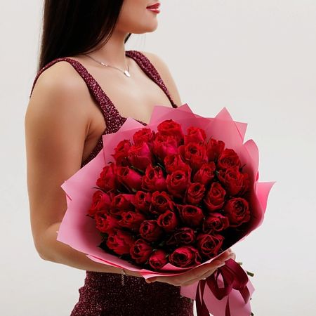 Букет живых цветов БУКЕТНАЯ ЛАВКА Монобукет из 35 роз фуксия брелок обвес на сумку очек с глазками фуксия текстиль 12 3307032615 6135