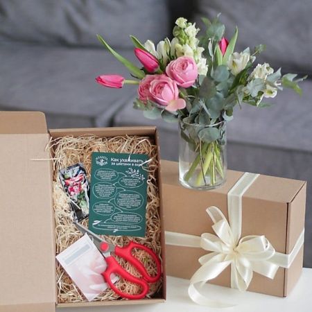 Букет живых цветов ПЛАНЕТА ФЛОРА Композиция цветочная 