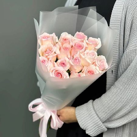 Букет живых цветов 4 СЕЗОНА Монобукет из 15 нежно-розовых роз