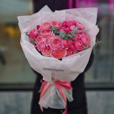 Букет живых цветов KIWIGIFTS Букет цветов живые Розы кустовые