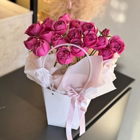 Букет живых цветов KIWIGIFTS Букет цветов живые Розы кустовые пионовидные