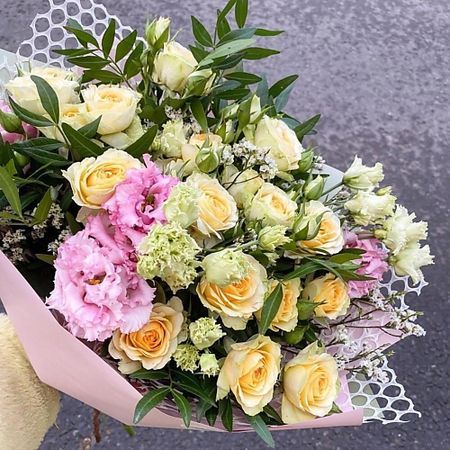 Букет живых цветов FLOWERTVER Букет с кустовой розой