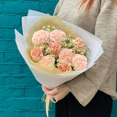 Букет живых цветов ЦВЕТЫ МИШКИ Букет из гвоздики и танацетума