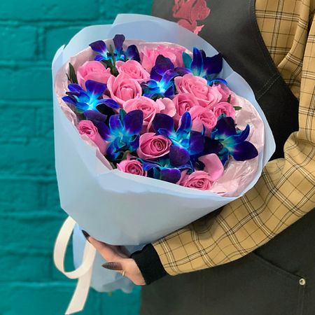 Букет живых цветов ЦВЕТЫ МИШКИ Букет из розы и орхидеи