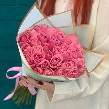 Букет живых цветов ЦВЕТЫ МИШКИ Букет из 35 розовых роз возвращение повелителя этюд в розовых тонах
