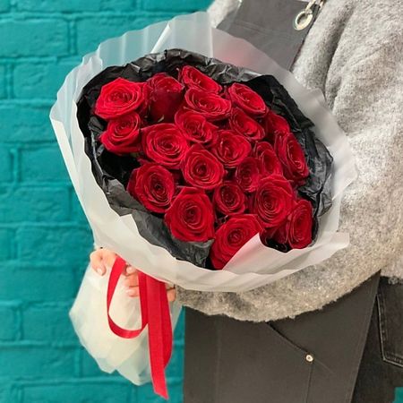 Букет живых цветов ЦВЕТЫ МИШКИ Букет из 21 красной розы